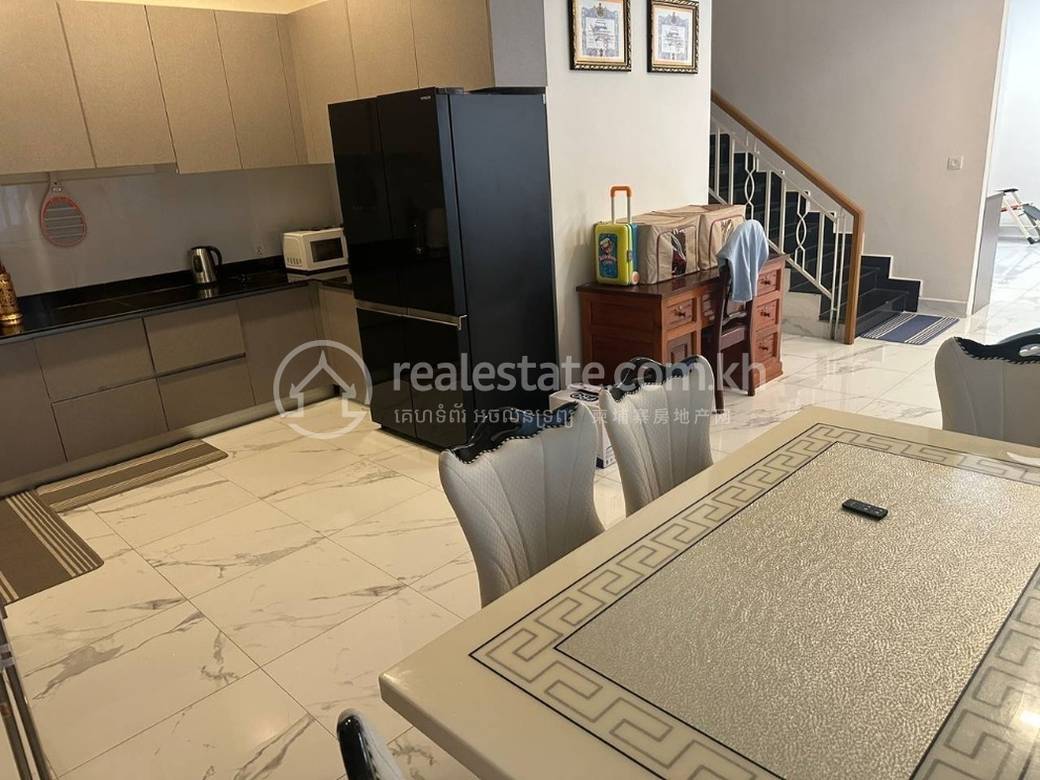 Krang Thnong Twin Villa For Sale in Krang Thnong