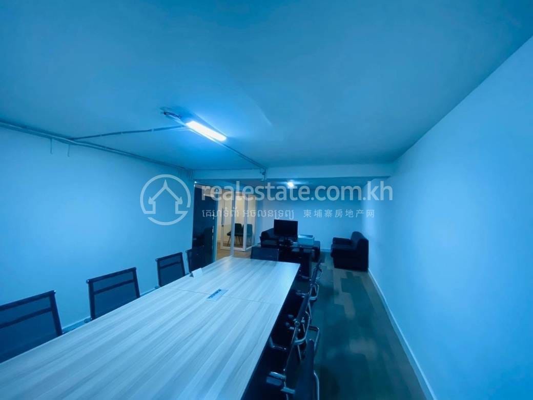 អាគារ សំរាប់ជួល នៅSen Sok តម្លៃ $6,500