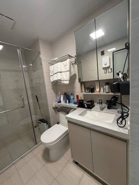 Zařízeno Condo Na prodej