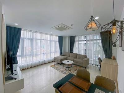 Apartmán se službami K pronájmu in Boeng Keng Kang $1,300