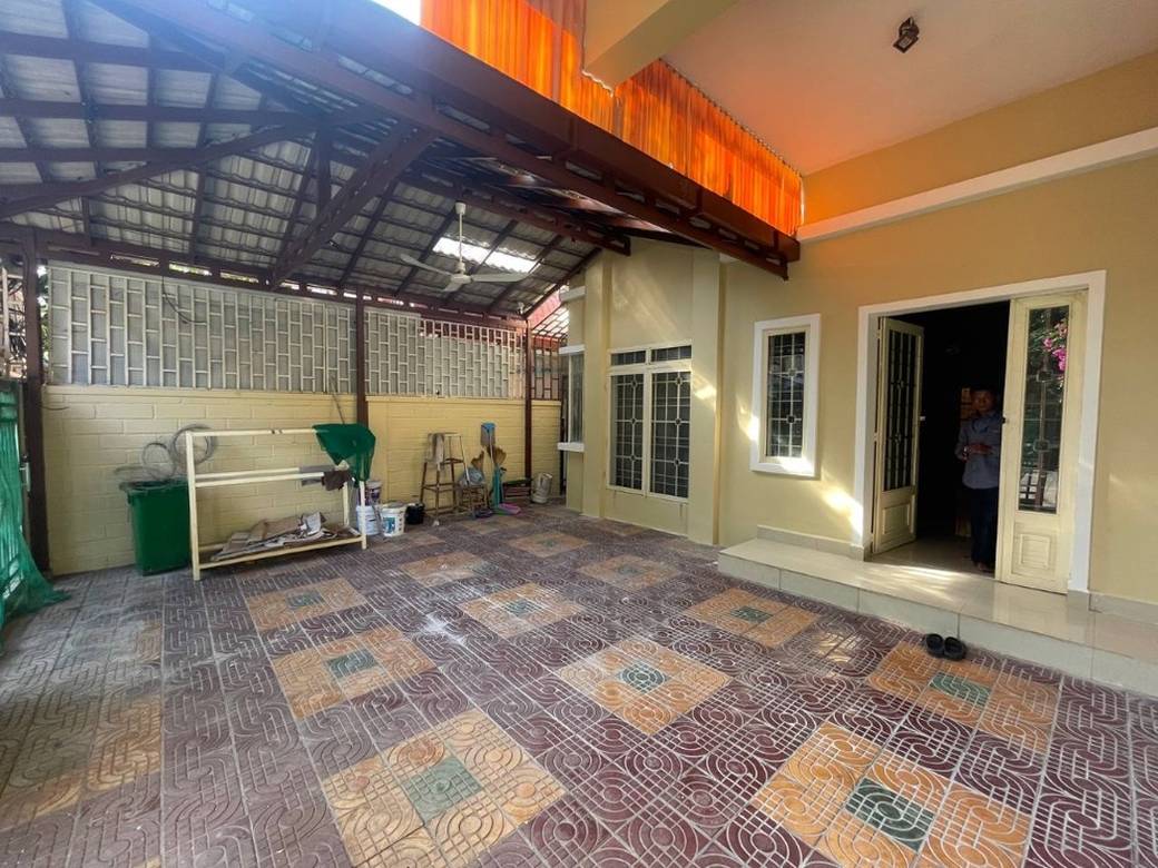 $800 Maison