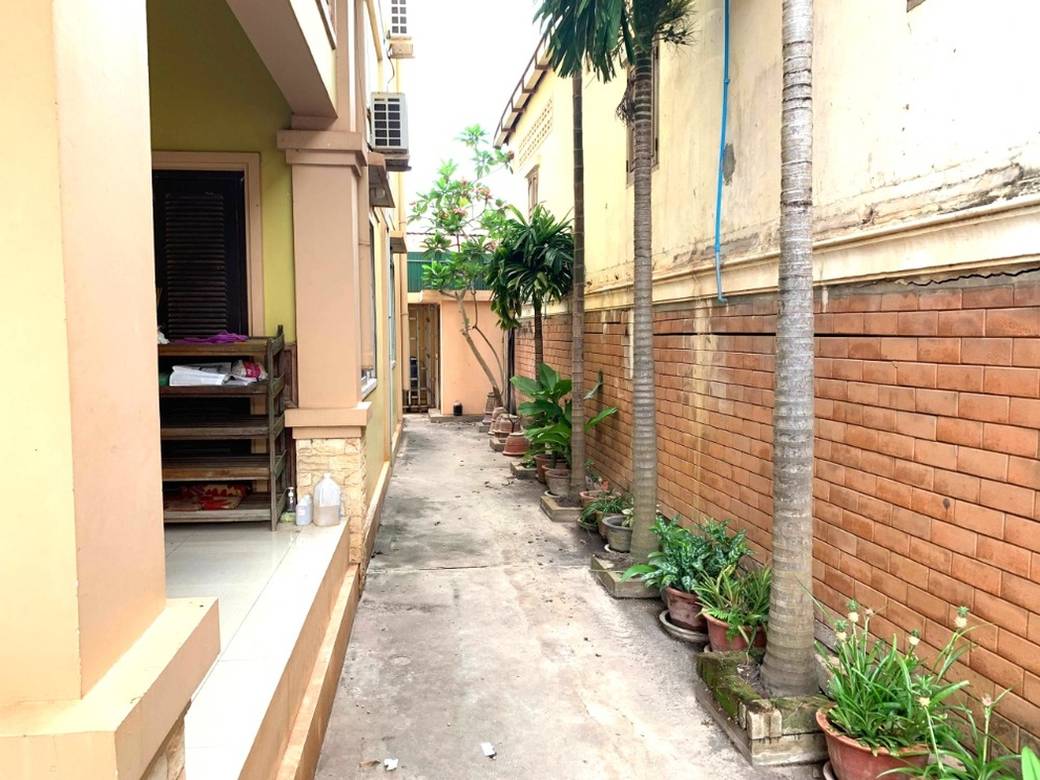 400平方米土地面积的House and lot出租