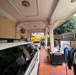 Villa For Sale & Rent with 5 Parking Space