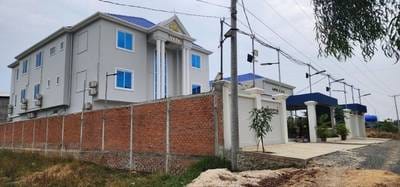 1,000 sqm Land Size Business For Sale