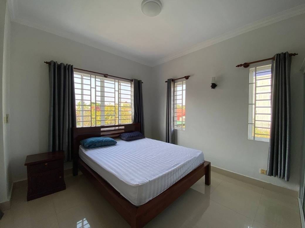 $320 House