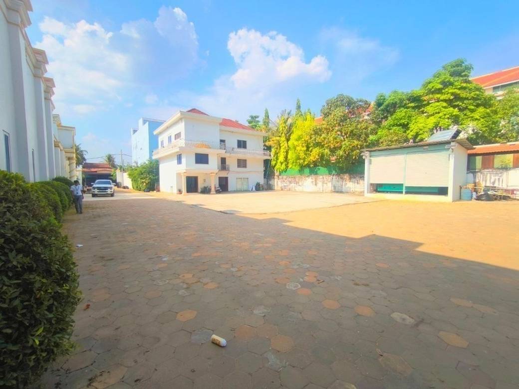Lot À vendre de 3,115 m² de terrain