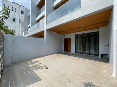 165 sqm Land Size Řadový dům K pronájmu
