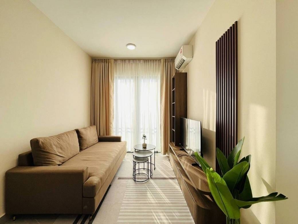 $450 Condo