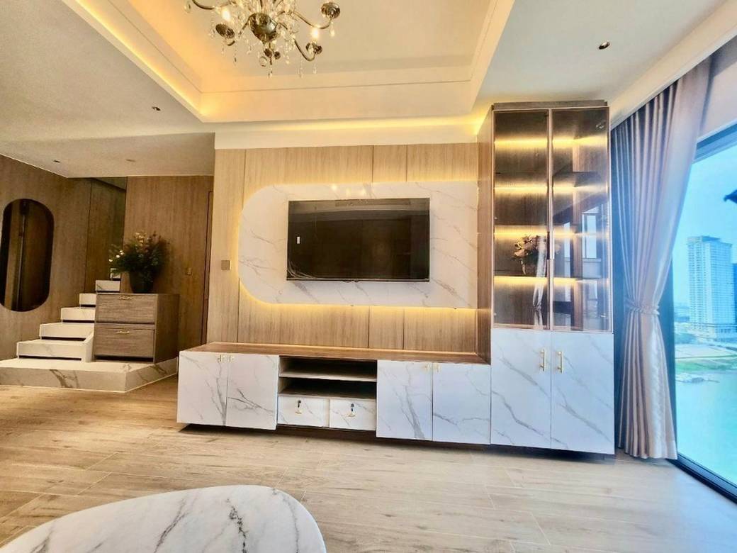 Vue Aston | $330,000 Condo