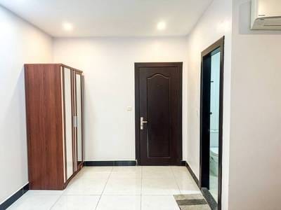 Apartment For Rent with 1 Parking Space