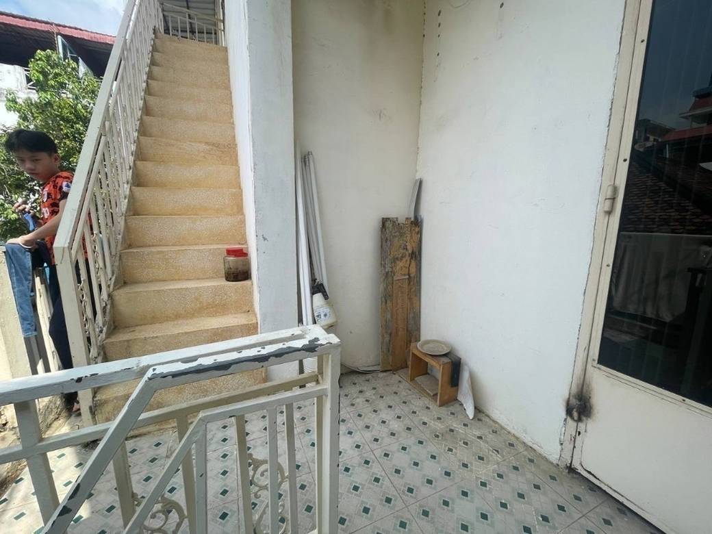 $350 Flat House