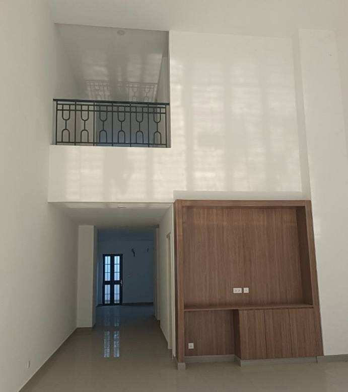 Shophouse For Sale & Rent with 1 Parking Space