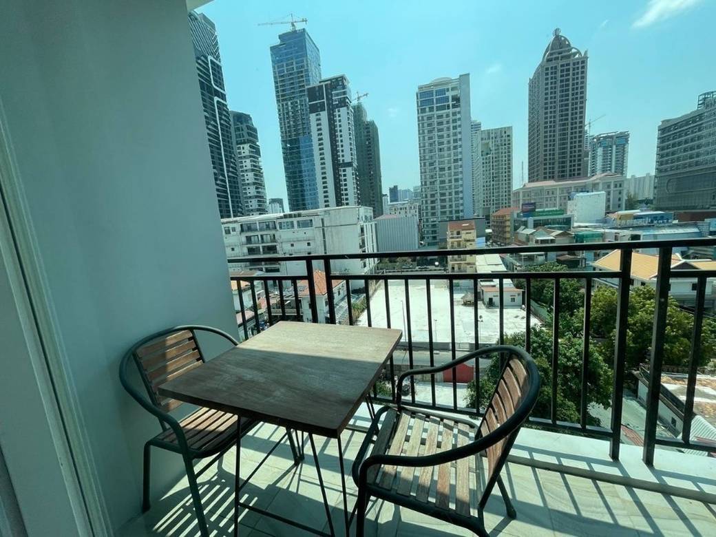 Apartament z obsługą Na wynajem o powierzchni mieszkalnej 119 m² w Boeng Keng Kang
