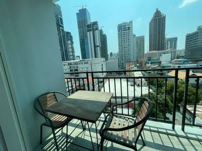 Apartament z obsługą Na wynajem o powierzchni mieszkalnej 119 m² w Boeng Keng Kang