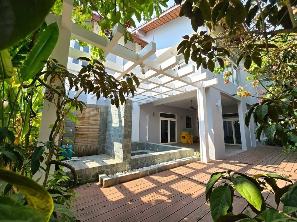 600 sqm Land Size Vila K pronájmu