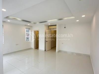 Dvojvila For Sale & Rent in Phnom Penh Thmey, Sen Sok, Phnom Penh