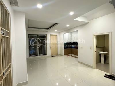 Dvojvila For Sale & Rent with 2 Parking Space