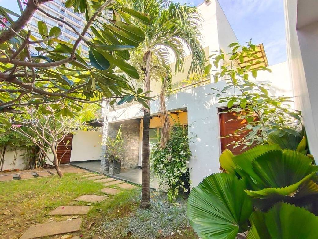 $3,500 Vila