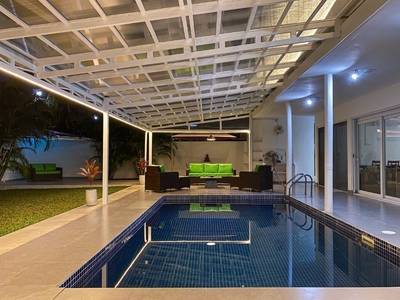 Maison mitoyenne À louer de 250 m² habitables à Sihanoukville