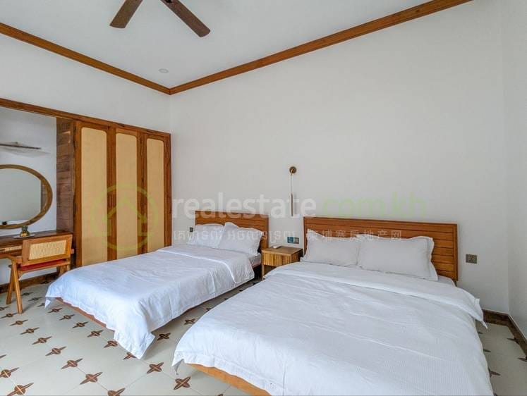 4 Bedrooms Villa For Sale for $285,000