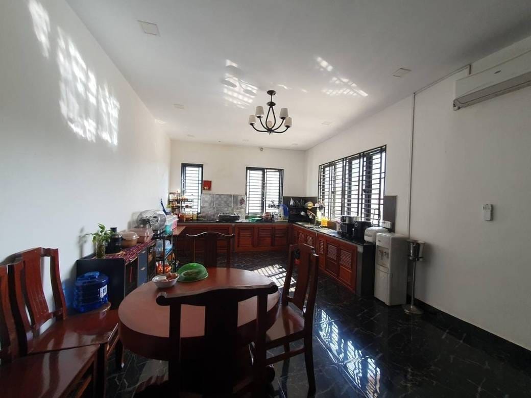 ផ្ទះលក់ដូរ តម្លៃ $1,000,000