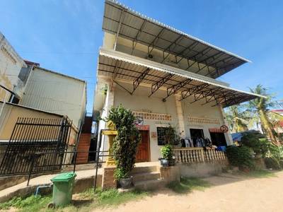 Dom szeregowy Na sprzedaż o powierzchni mieszkalnej 150 m² w Siem Reap