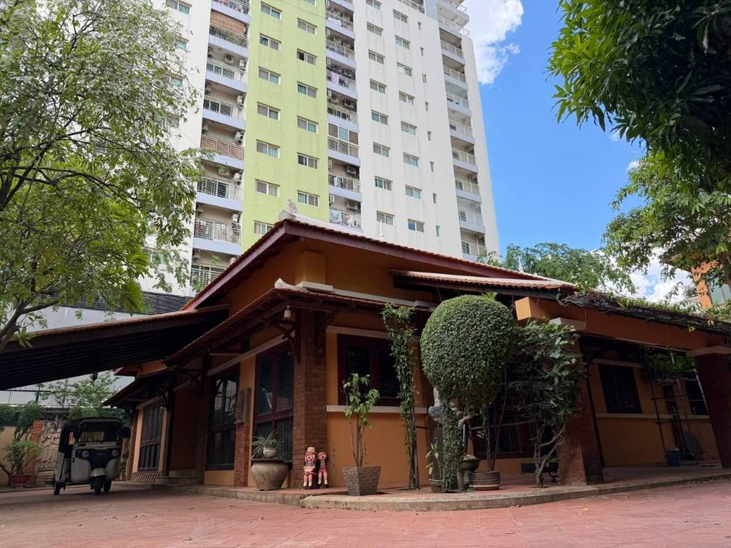 $5,000 Vila