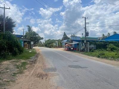 4,090 sqm Land Size Shophouse Na prodej