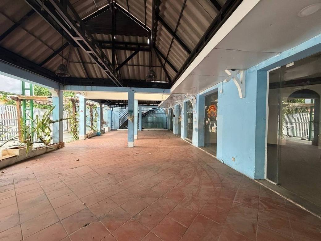 595 sqm Land Size House and lot Na prodej