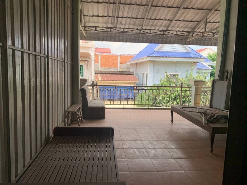 147 sqm Living Size Flat House Na prodej in Russey Keo
