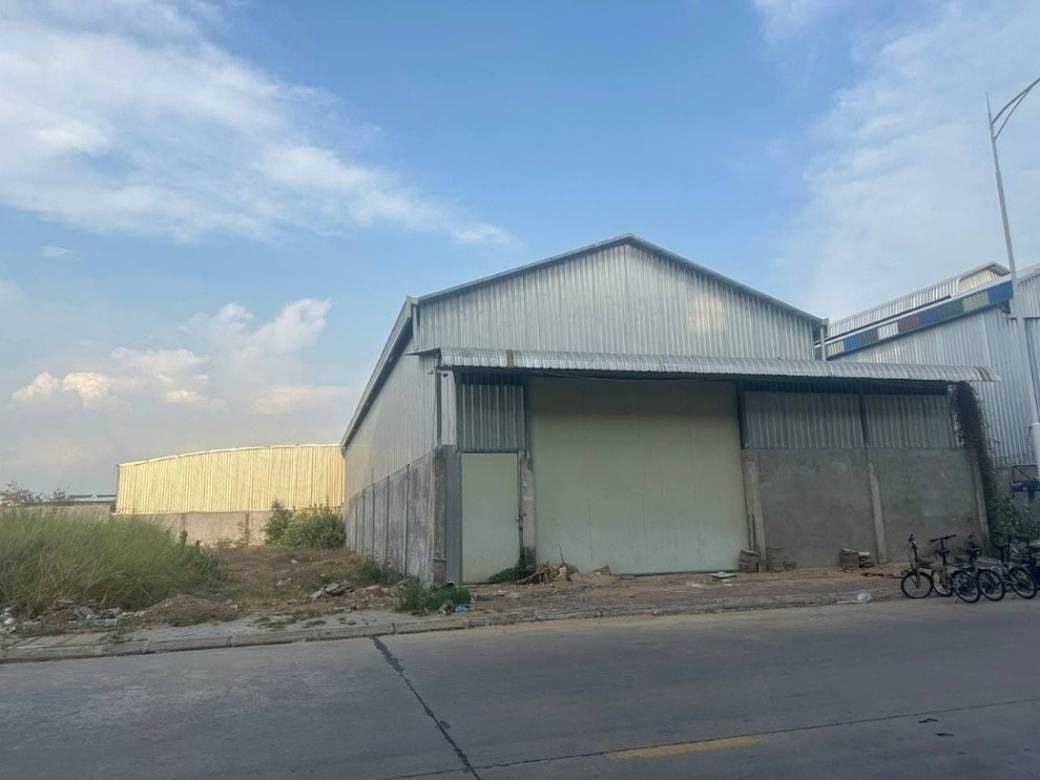 Chroy Changvar에 있는 창고 For Sale & Rent $1,100,000