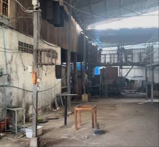 $2,500 Warehouse