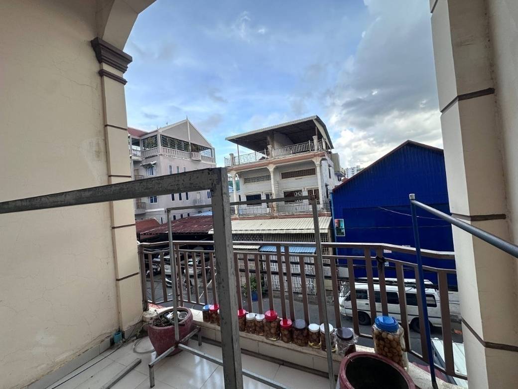 House and lot สำหรับขาย ใน บึงสลัง, ตวลโคก, พนมเปญ