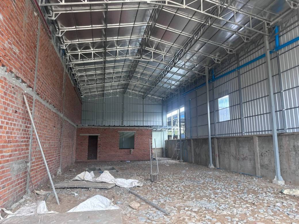 160 sqm Living Size Sklad K pronájmu in Sen Sok