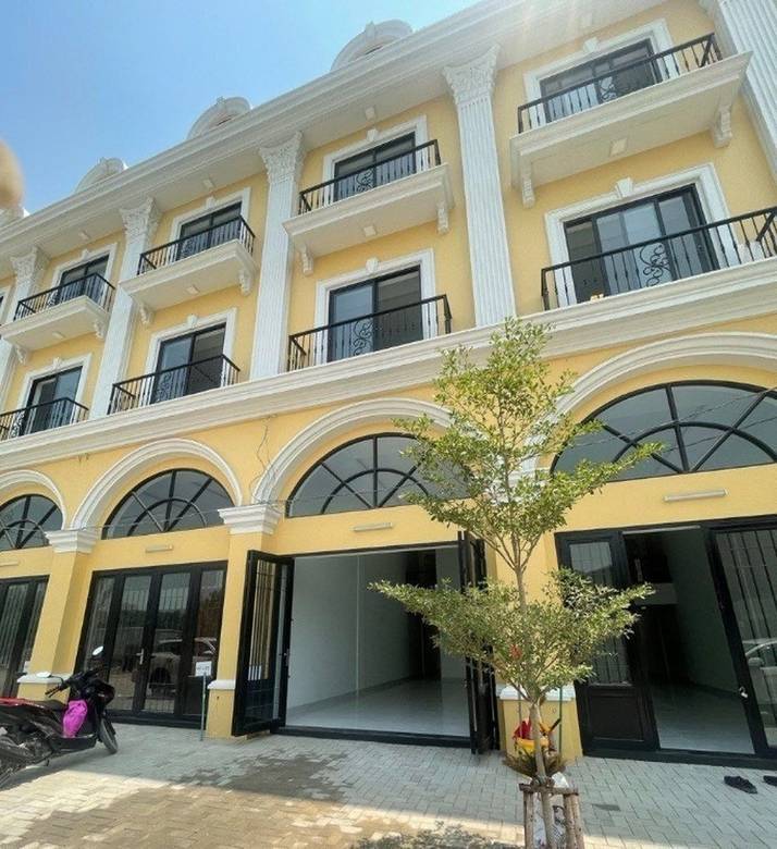 Chroy ChangvarHouse and lot出售，价格$299,000