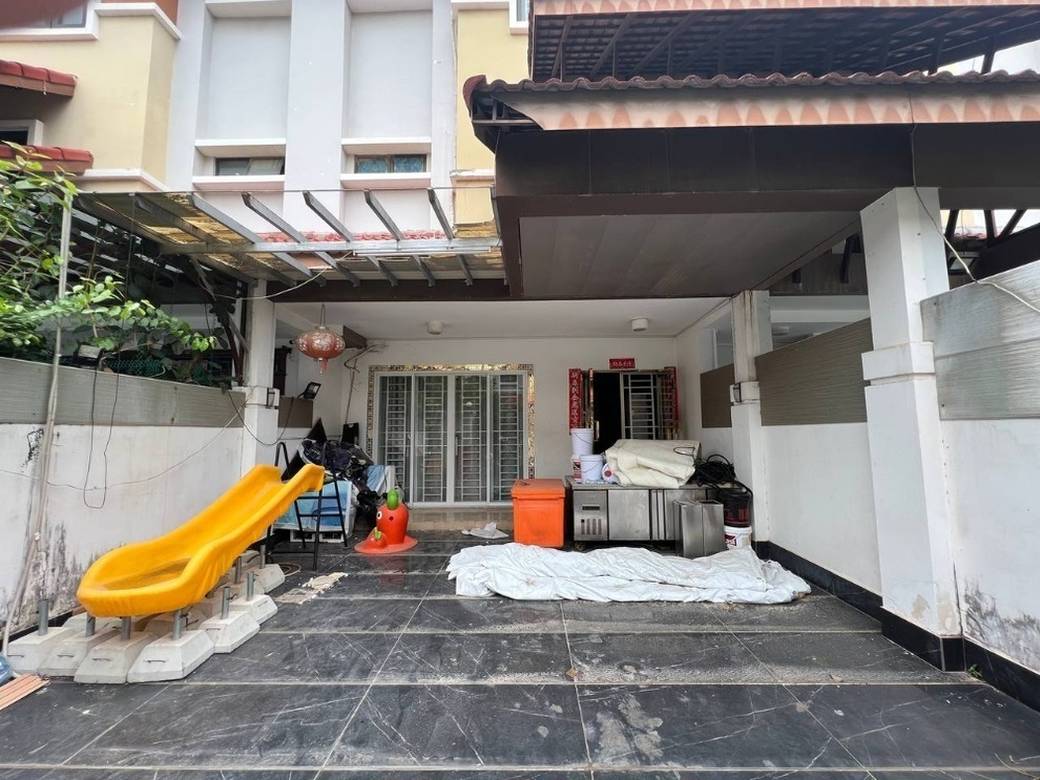 $220,000 Flat House