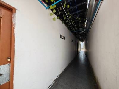 744 sqm Land Size House and lot Na prodej