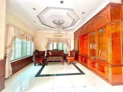 $5,000 Villa