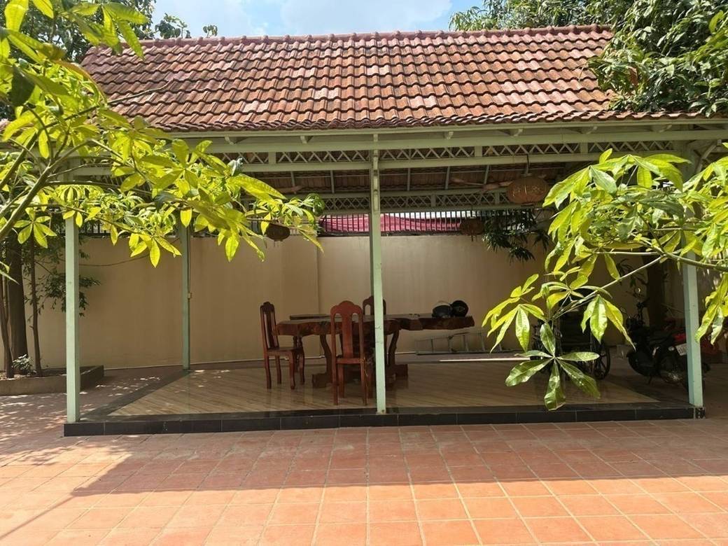 House and lot For Sale & Rent z 6 miejscem parkingowym