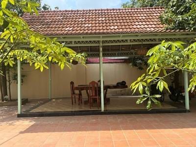 House and lot For Sale & Rent z 6 miejscem parkingowym
