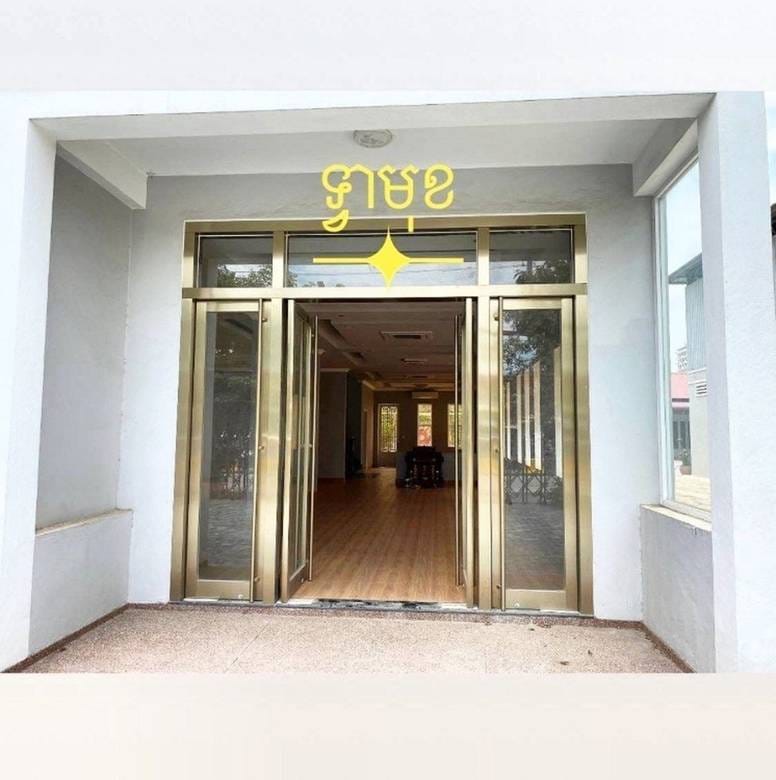 Sen Sok에 있는 전용면적 805.2㎡ 건축 임대