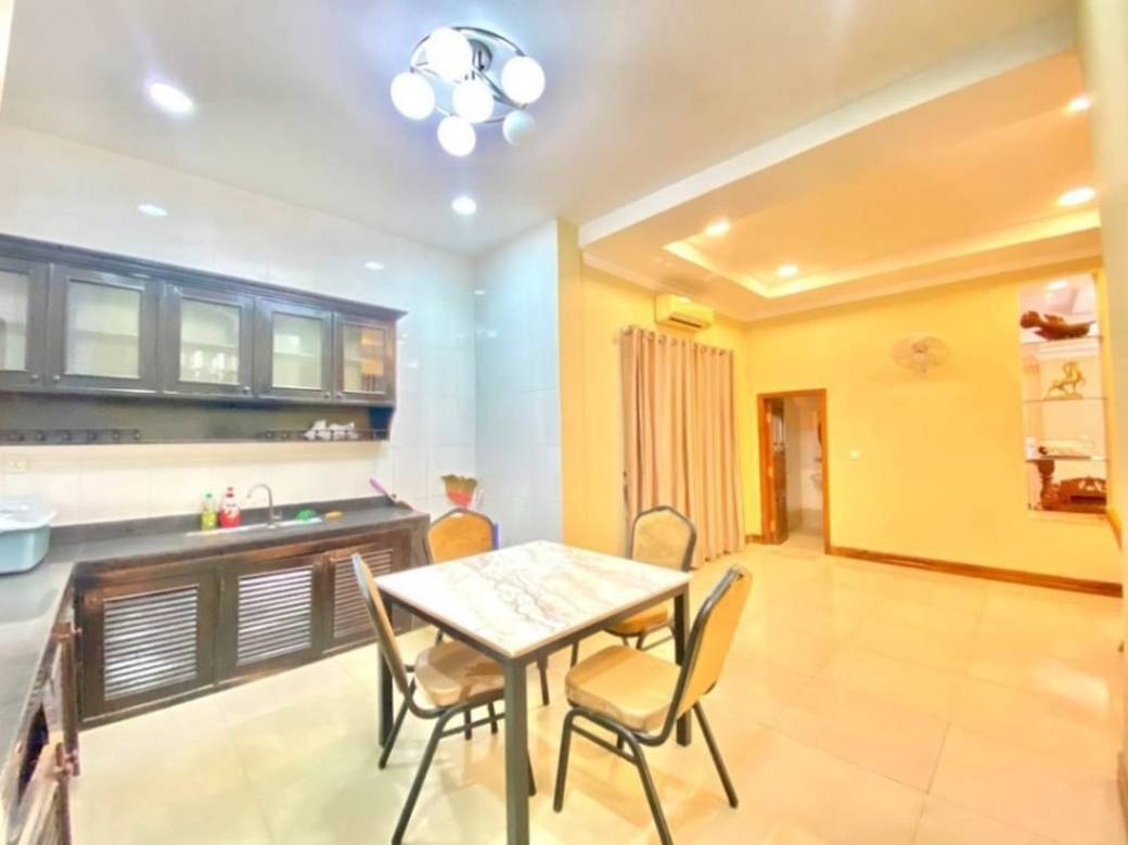 Kouk Khleang Villa À vendre à Kouk Khleang