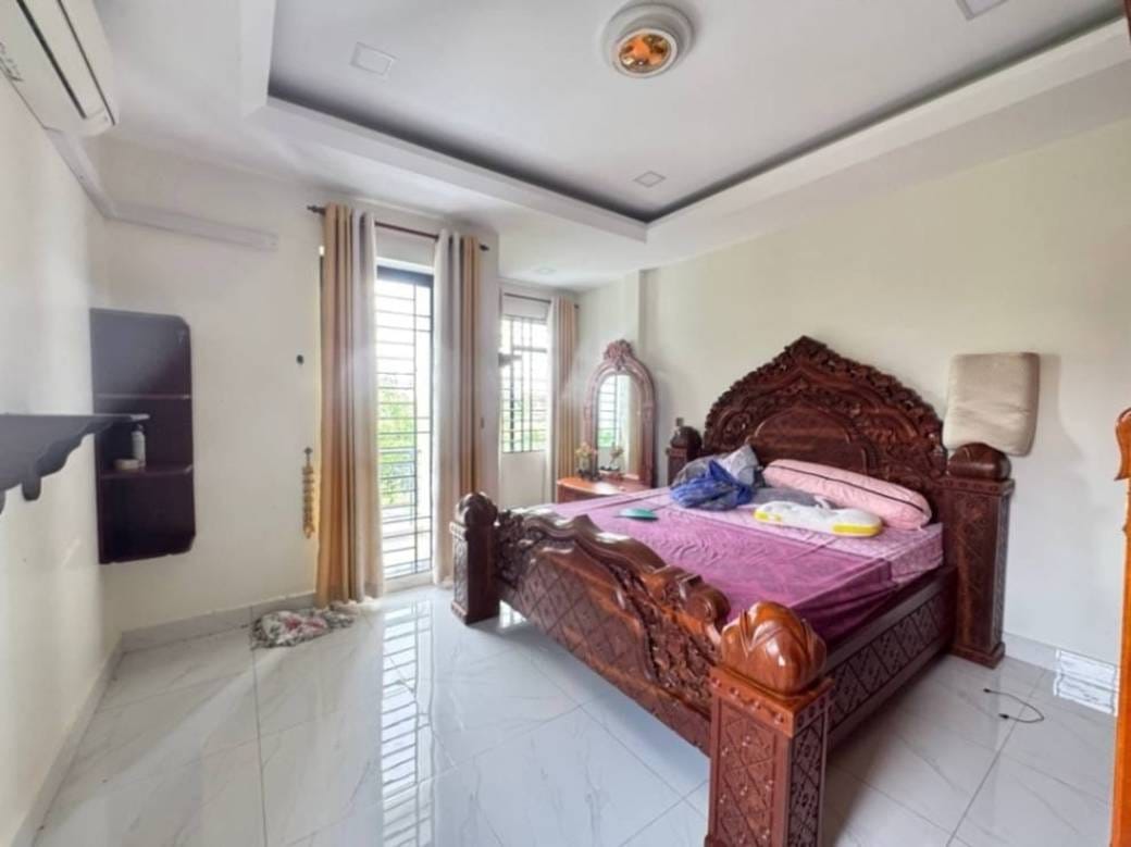 $120,000 Maison mitoyenne