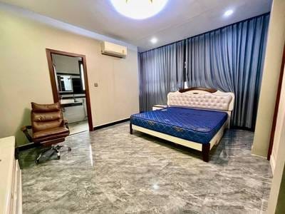 275 sqm Living Size Apartmán K pronájmu in Boeng Keng Kang