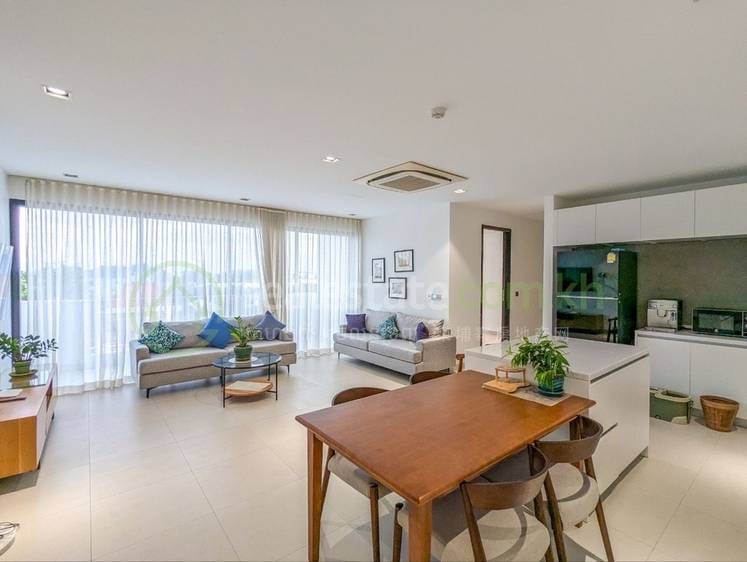 $1,800 Condo