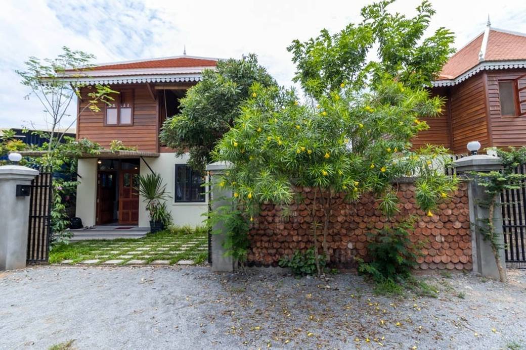 Chreav House and lot For Sale in Chreav