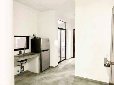 $290 Condo