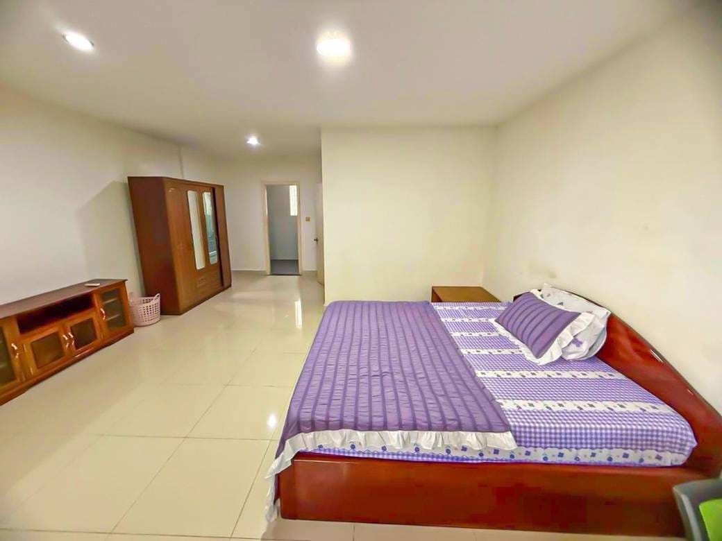 ផ្ទះជាប់គ្នា សំរាប់លក់ ទំហំដី 72.42 ម៉ែត្រការ៉េ