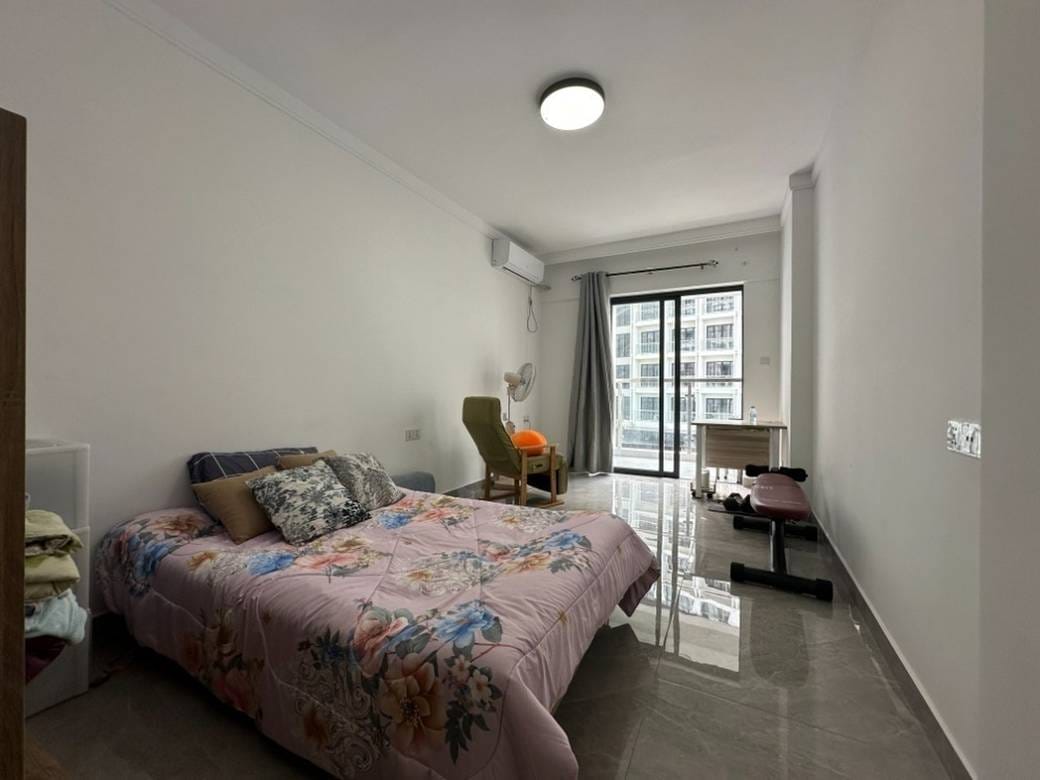 $350 Condo