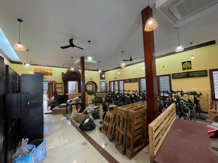 CommercialShophouse សំរាប់ជួល នៅ Chakto Mukh, Daun Penh, Phnom Penh